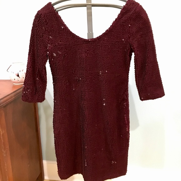NWT Sequins! BB Dakota Sheath Raspberry Red Matte & Sequins Dress, Sz.M - Picture 10 of 10